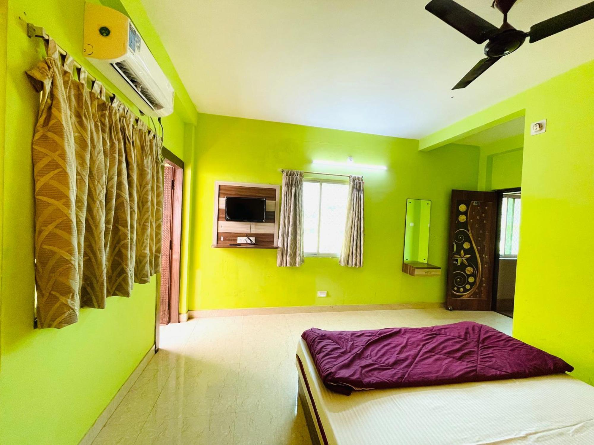 Hotel Falcon House ! Puri - Shriyash Group المظهر الخارجي الصورة