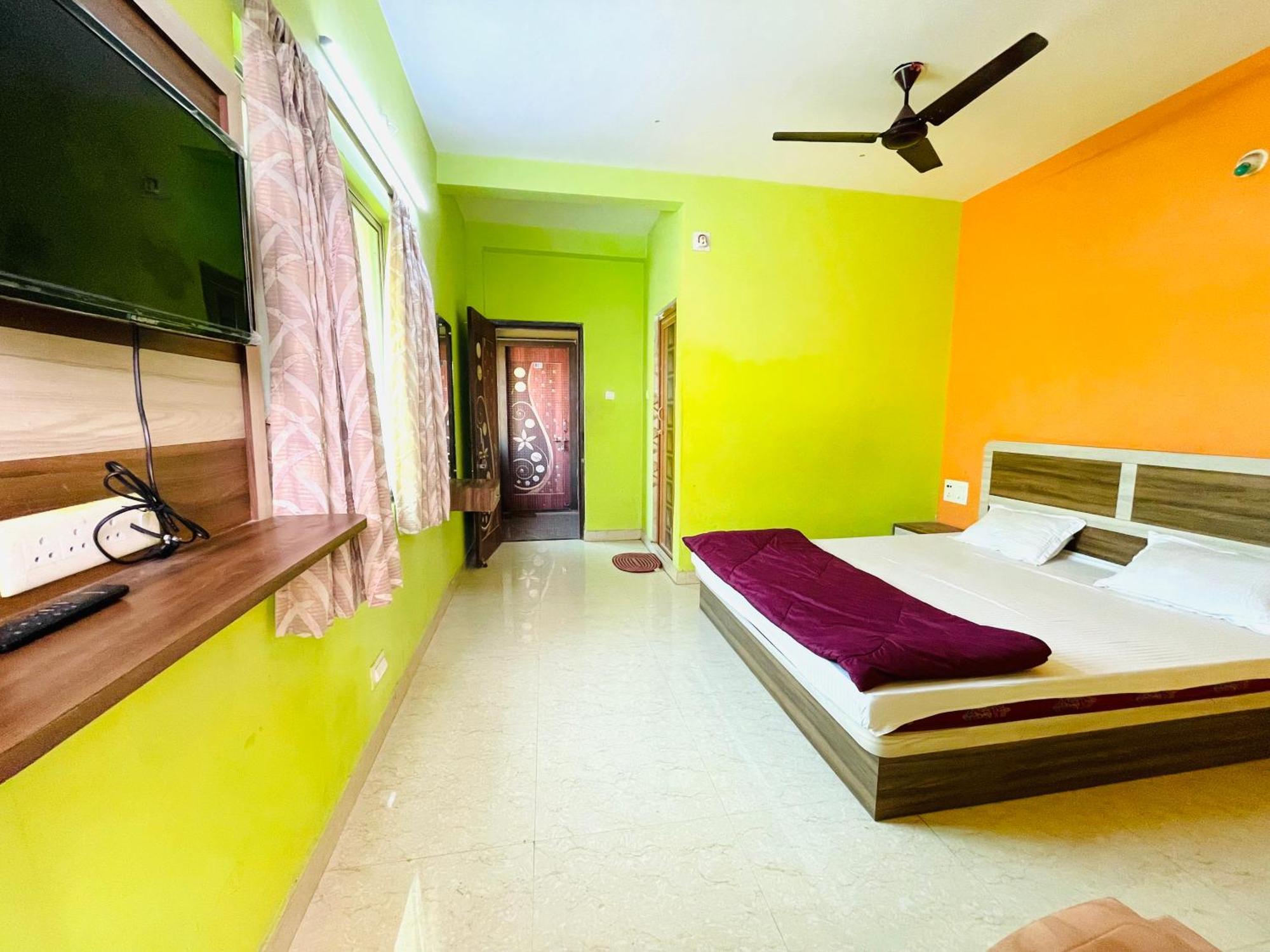 Hotel Falcon House ! Puri - Shriyash Group المظهر الخارجي الصورة