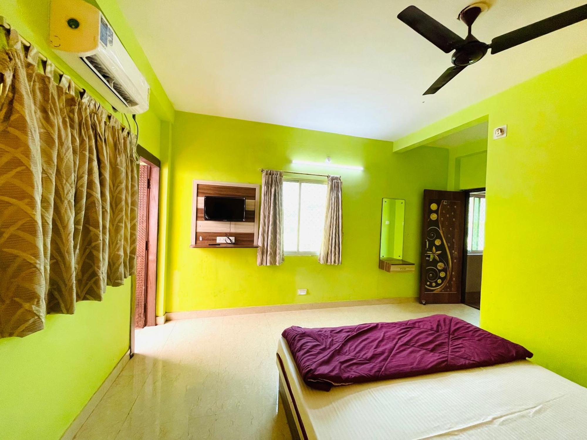 Hotel Falcon House ! Puri - Shriyash Group المظهر الخارجي الصورة