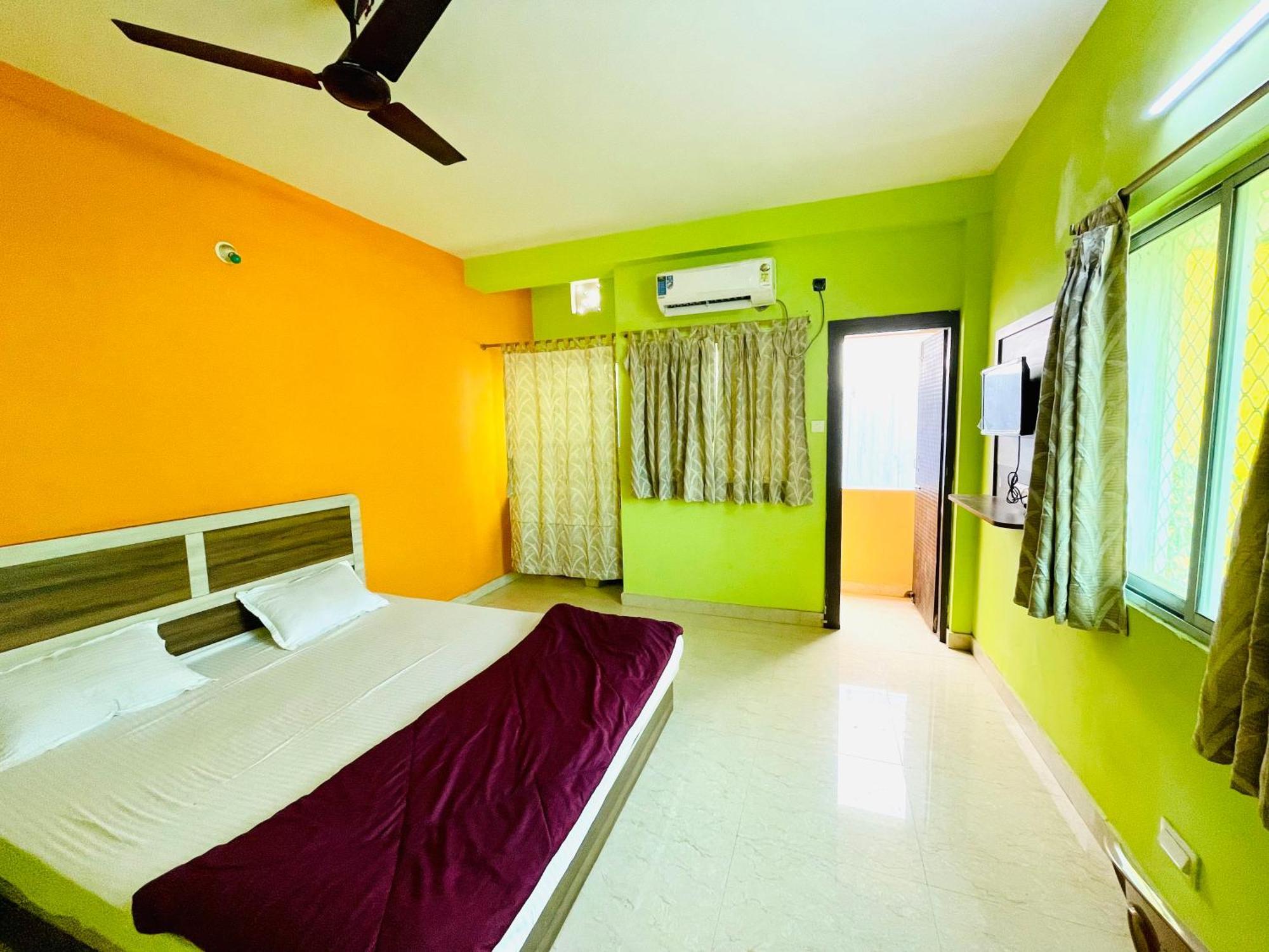 Hotel Falcon House ! Puri - Shriyash Group المظهر الخارجي الصورة
